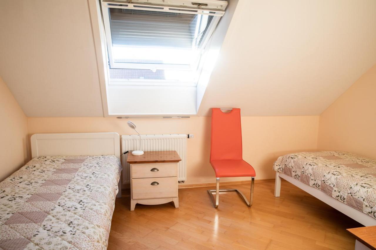Ferienwohnung Ella Meckenbeuren Exterior photo